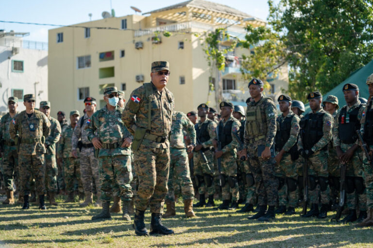 ministro-de-Defensa-RD-Carlos-Onofre