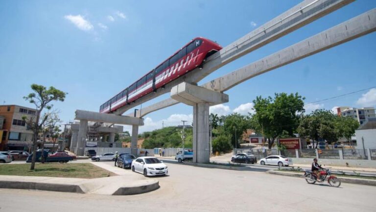 monorriel-de-Santiago-RD