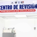 instalan-en-plaza-central-un-centro-de-revision-de-celulares