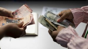 el-peso-dominicano-dolares