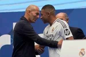 Zinedine-Zidane-y-Kylian-Mbappe