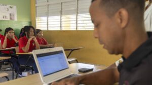 escolar-en-santo-domingo