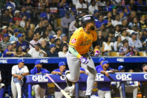 Raynel Delgado lidera ataque y las Águilas se desquitan ante el Licey